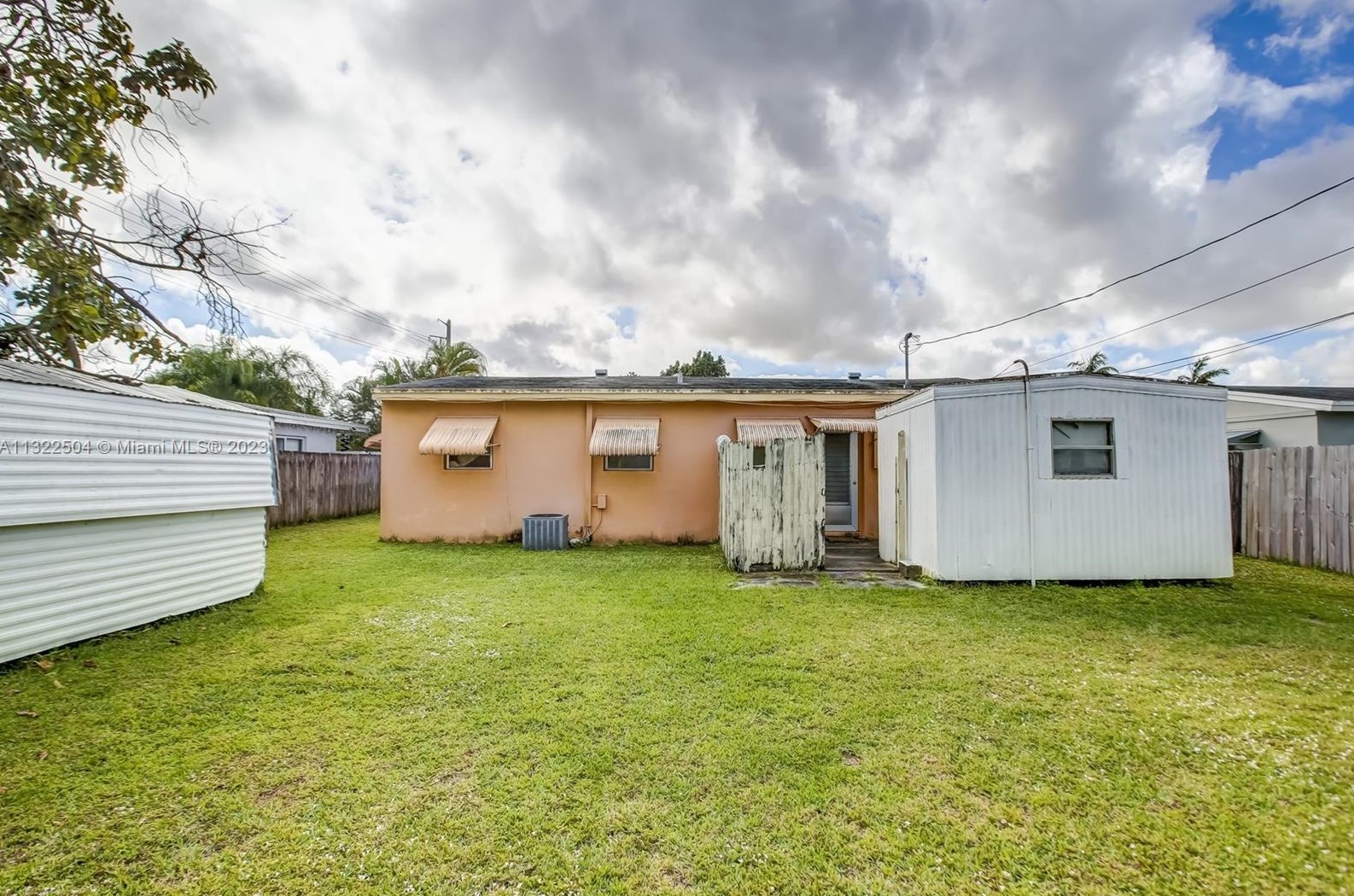 6405 Grant St, Hollywood FL  33024-5837 exterior