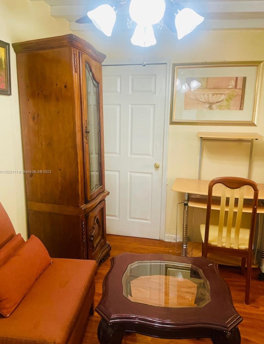 2341 67th Ter, Hollywood FL  33024-3908 exterior