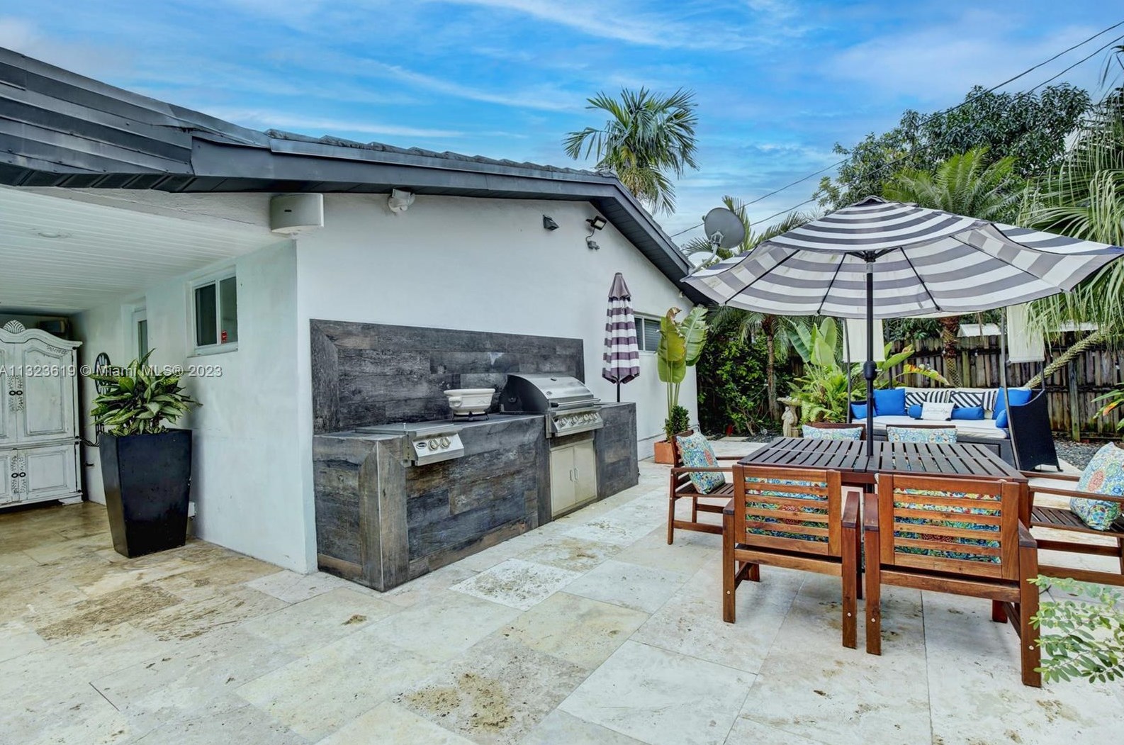 3010 77 Ct, Miami FL 33155-4393 exterior