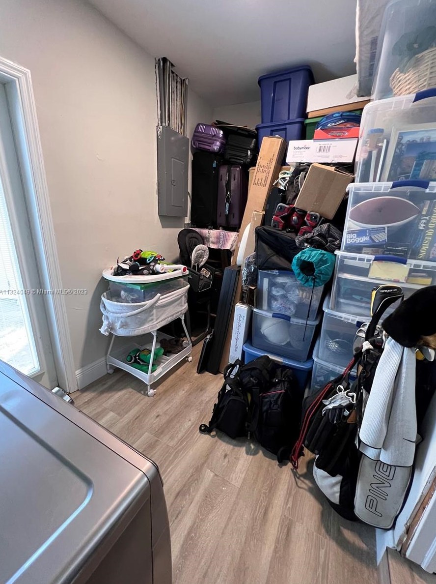 9470 Tiffany Dr, Miami FL  33157-7962 exterior