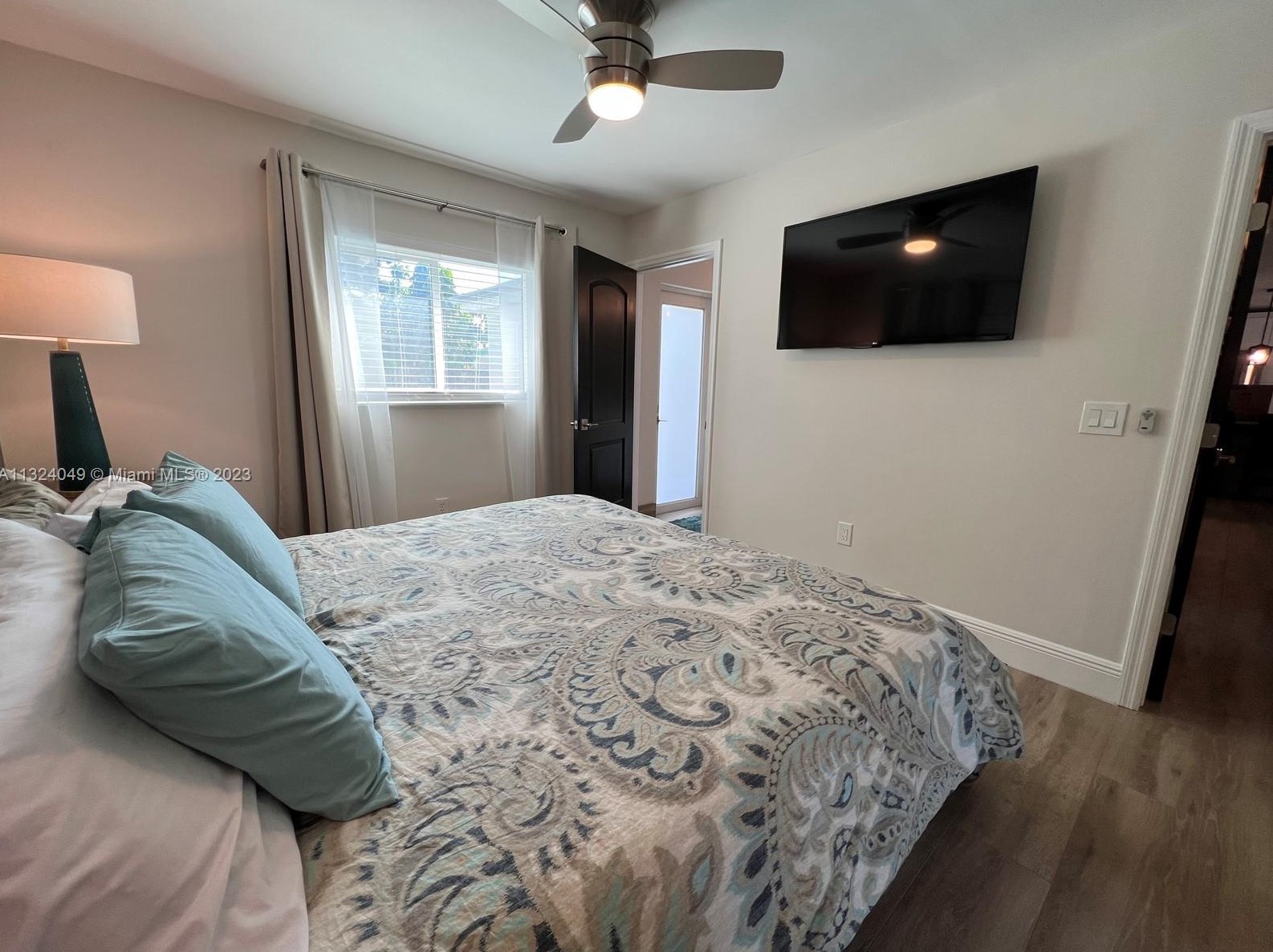 9470 Tiffany Dr, Miami FL  33157-7962 exterior