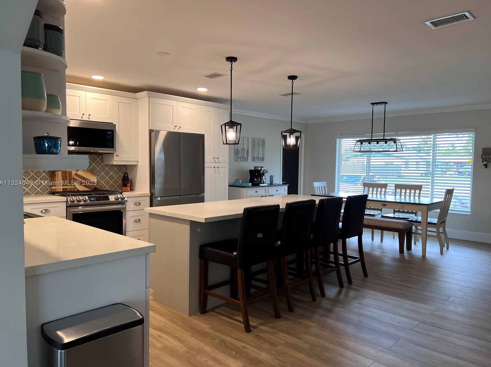 9470 Tiffany Dr, Miami FL  33157-7962 exterior