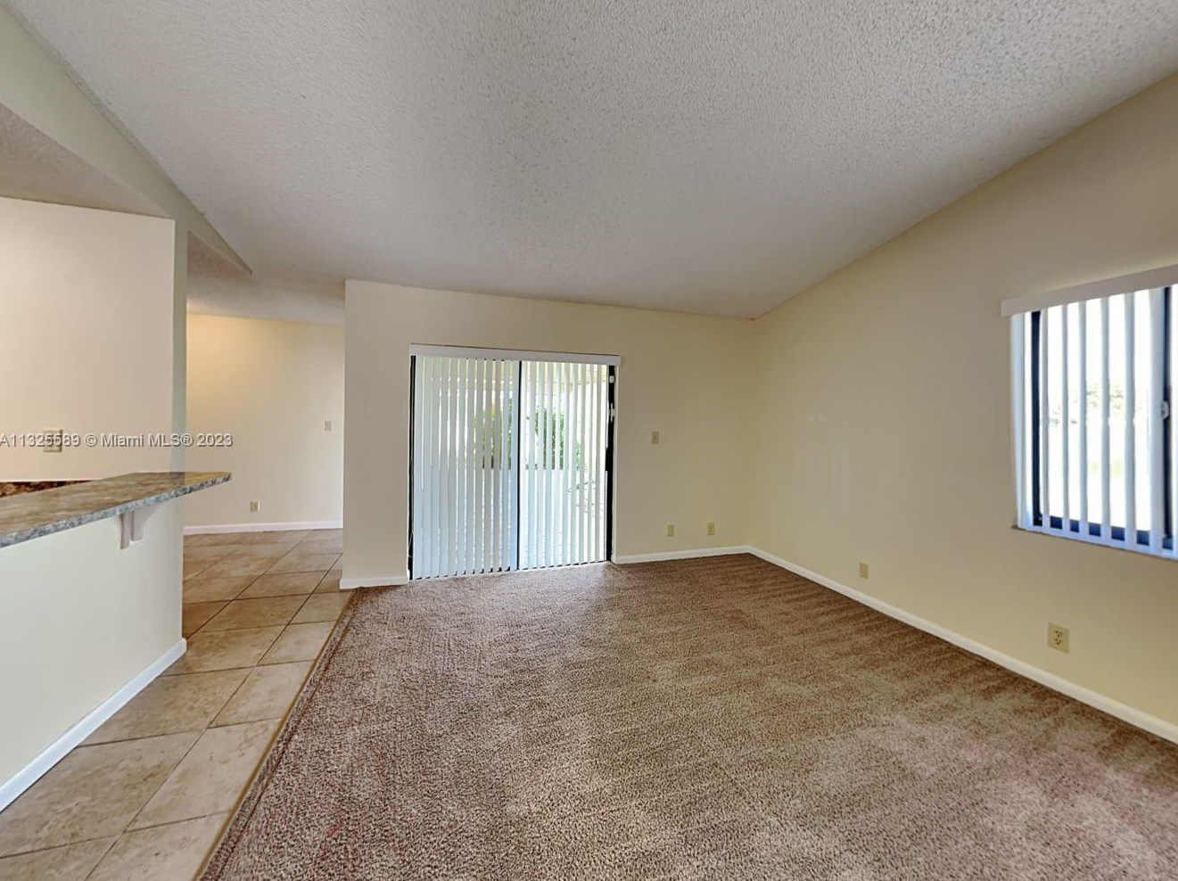 4005 Sailboat Dr, Hollywood FL  33026-1037 exterior