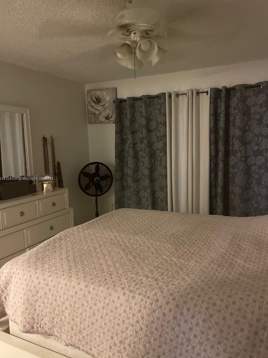 8500 109th Ave, Miami FL  33173-4455 exterior