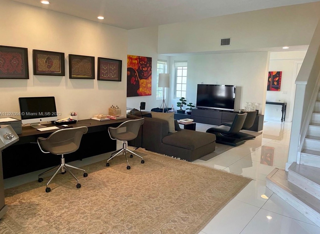 3245 207th Ter, Miami FL  33180-3649 exterior