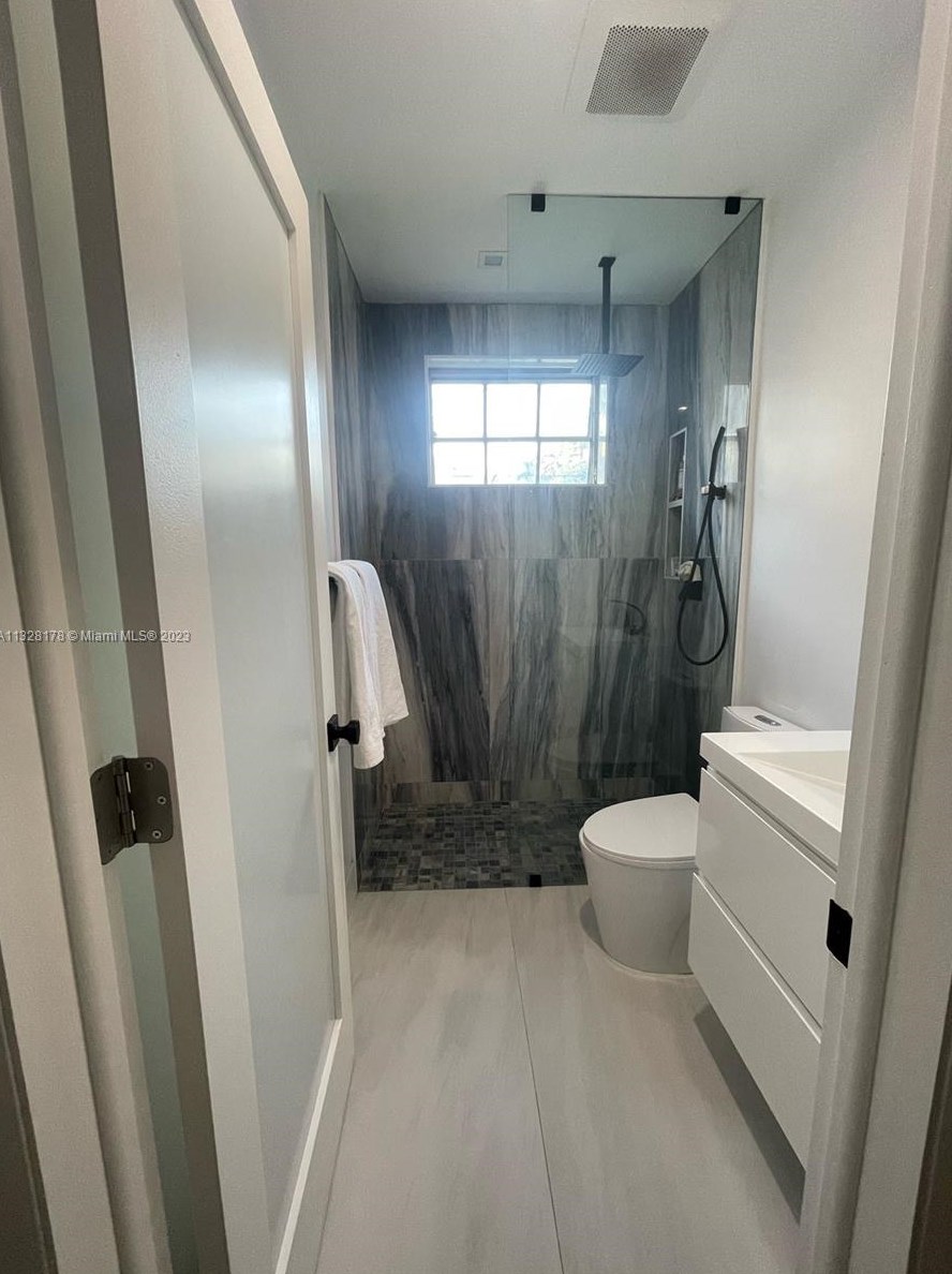 818 Pizarro St, Miami FL 33134-2585 exterior