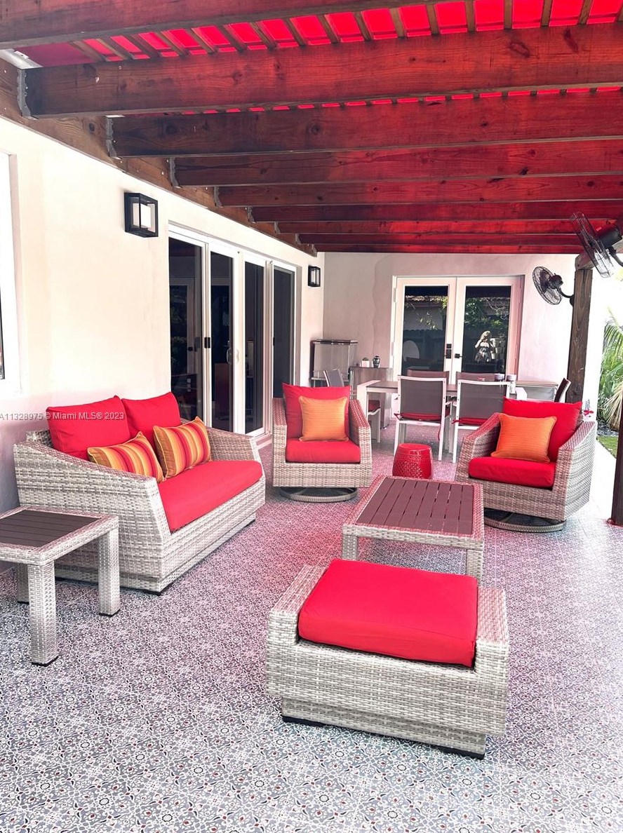 8030 Noremac Ave, Miami FL  33141-1754 exterior