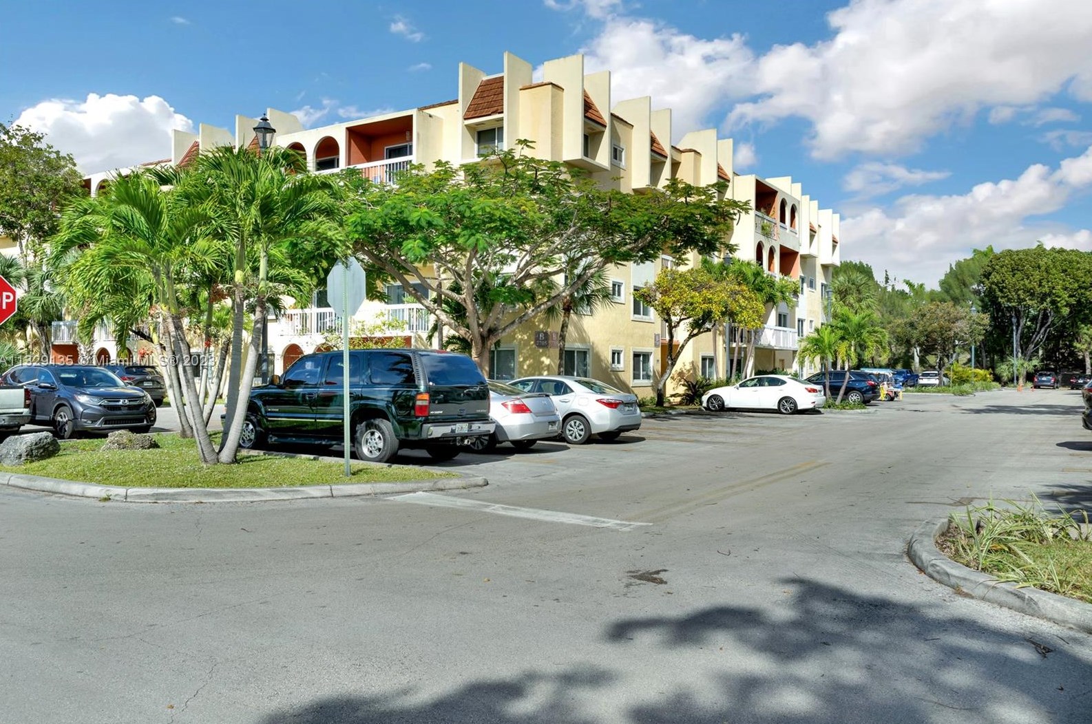 7705 Camino Real, Miami FL  33143-7163 exterior