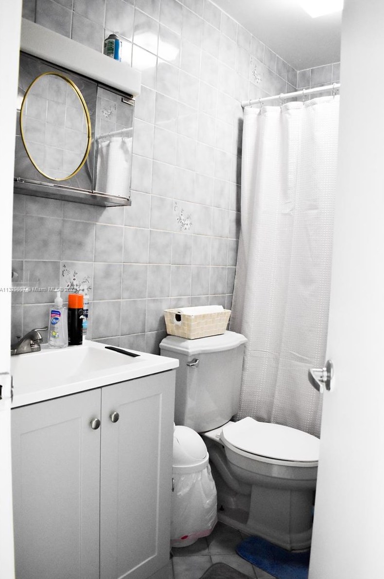 1901 96th Ave, Hollywood FL  33025-1910 exterior