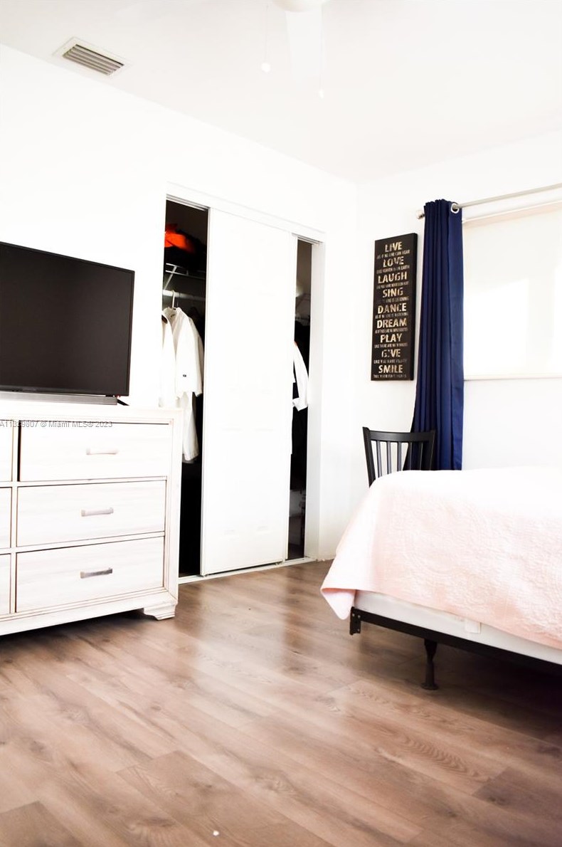 1901 96th Ave, Hollywood FL  33025-1910 exterior