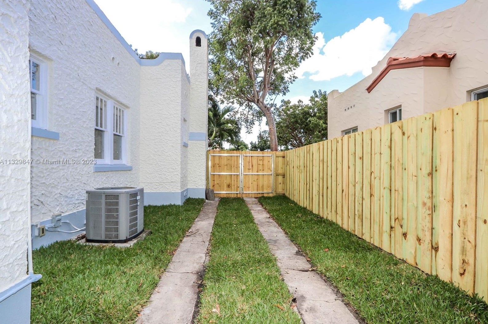 1835 11th St, Miami FL  33135-5109 exterior