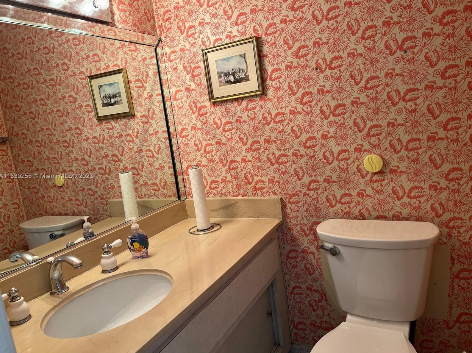 300 Bayview Dr, Miami FL  33160-4700 exterior