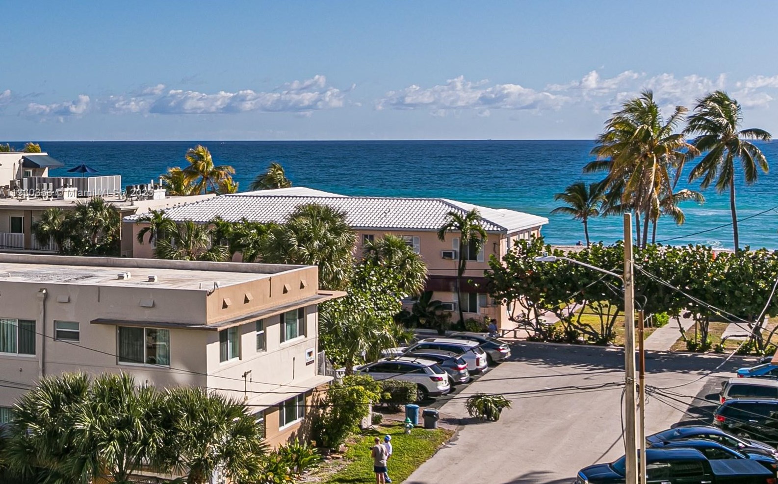 1701 Ocean Dr, Hollywood FL  33019-3411 exterior