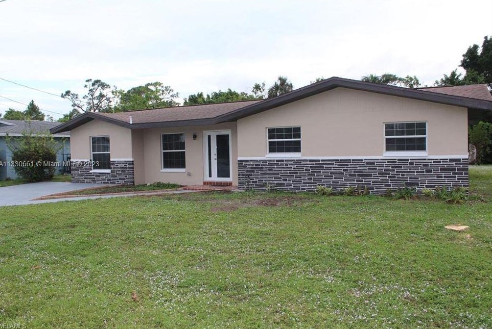 1849 Inlet Dr, Fort Myers FL  33903-5007 exterior