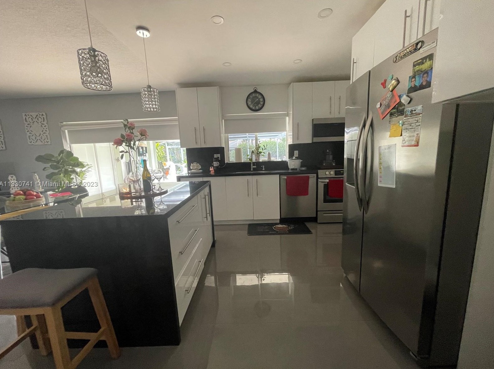 7840 Ramona St, Hollywood FL 33023-2460 exterior