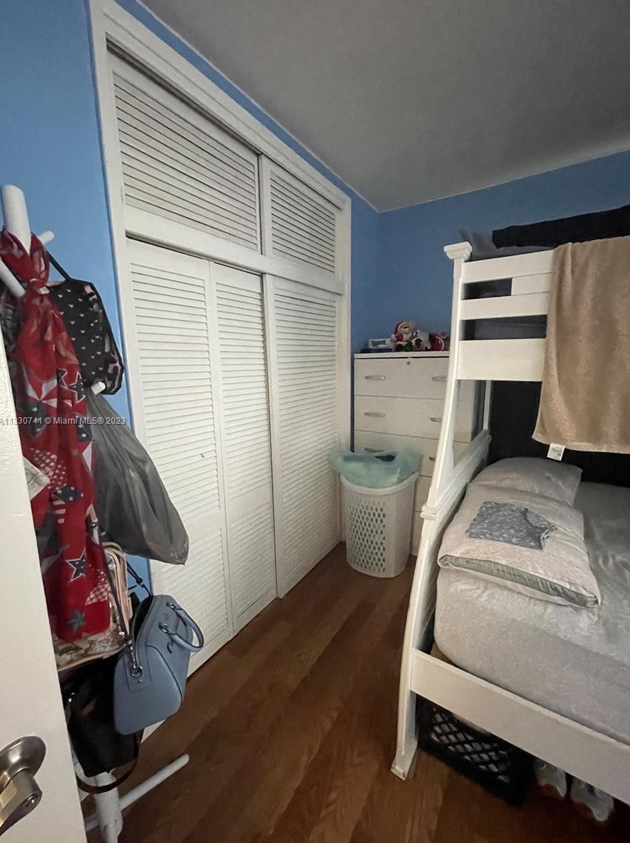 7840 Ramona St, Hollywood FL 33023-2460 exterior