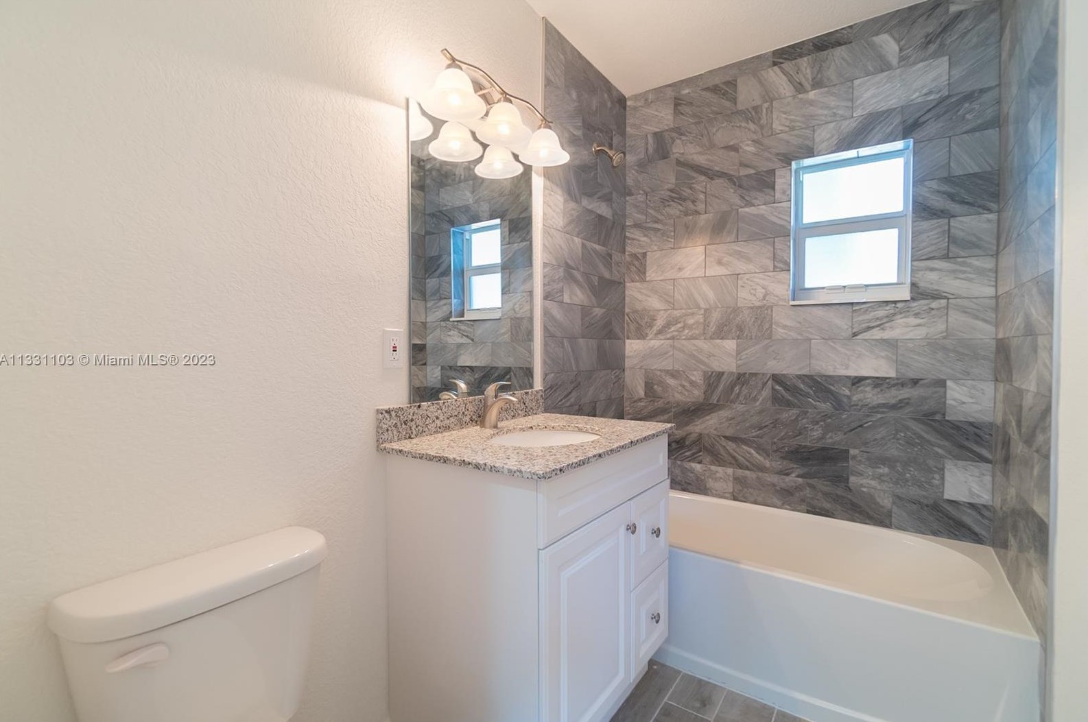 905 Garnett St, Lake Worth FL  33462-4451 exterior