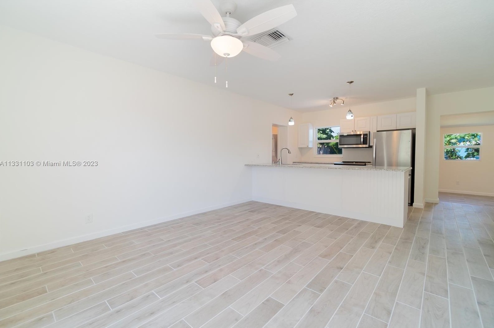 905 Garnett St, Lake Worth FL  33462-4451 exterior