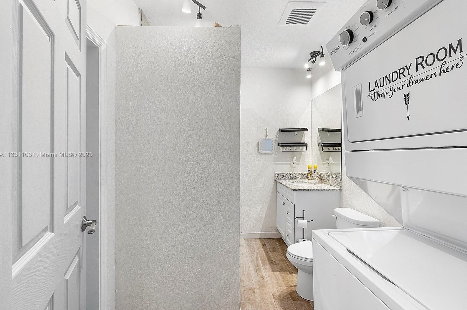 905 Garnett St, Lake Worth FL  33462-4451 exterior