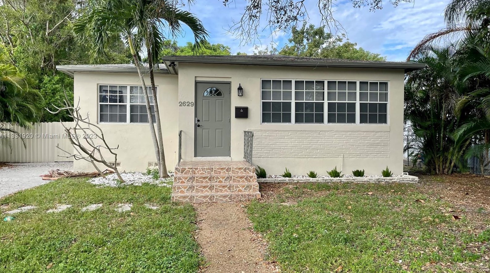 2629 Funston St, Hollywood FL  33020-5727 exterior