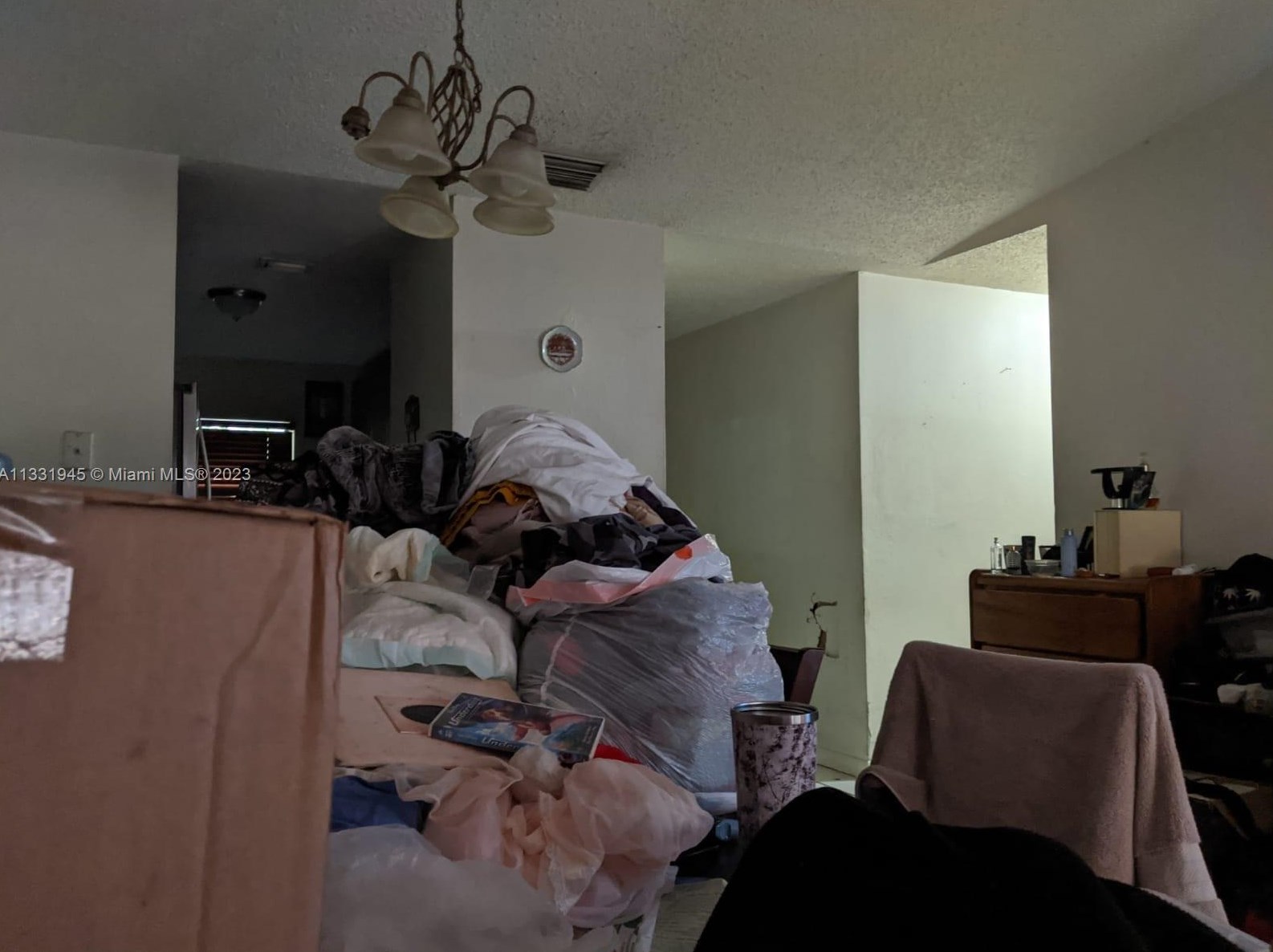 5303 138th Ct, Miami FL  33175-6042 exterior