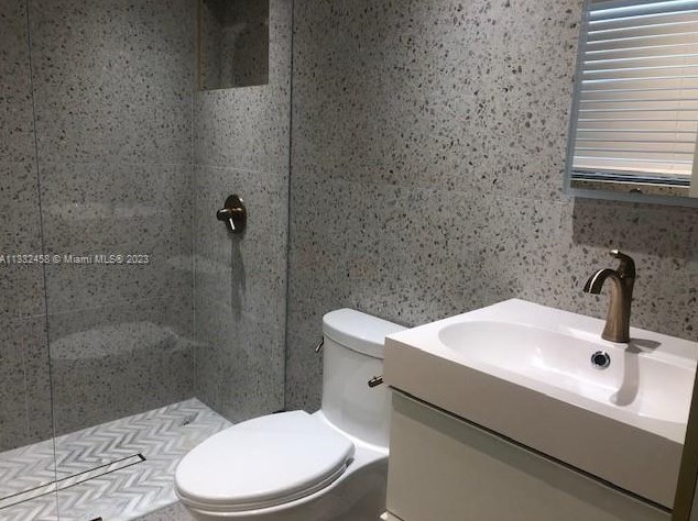 3350 1st Ave, Miami FL  33127-3504 exterior