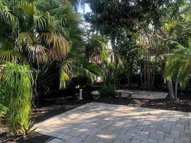 3350 1st Ave, Miami FL  33127-3504 exterior