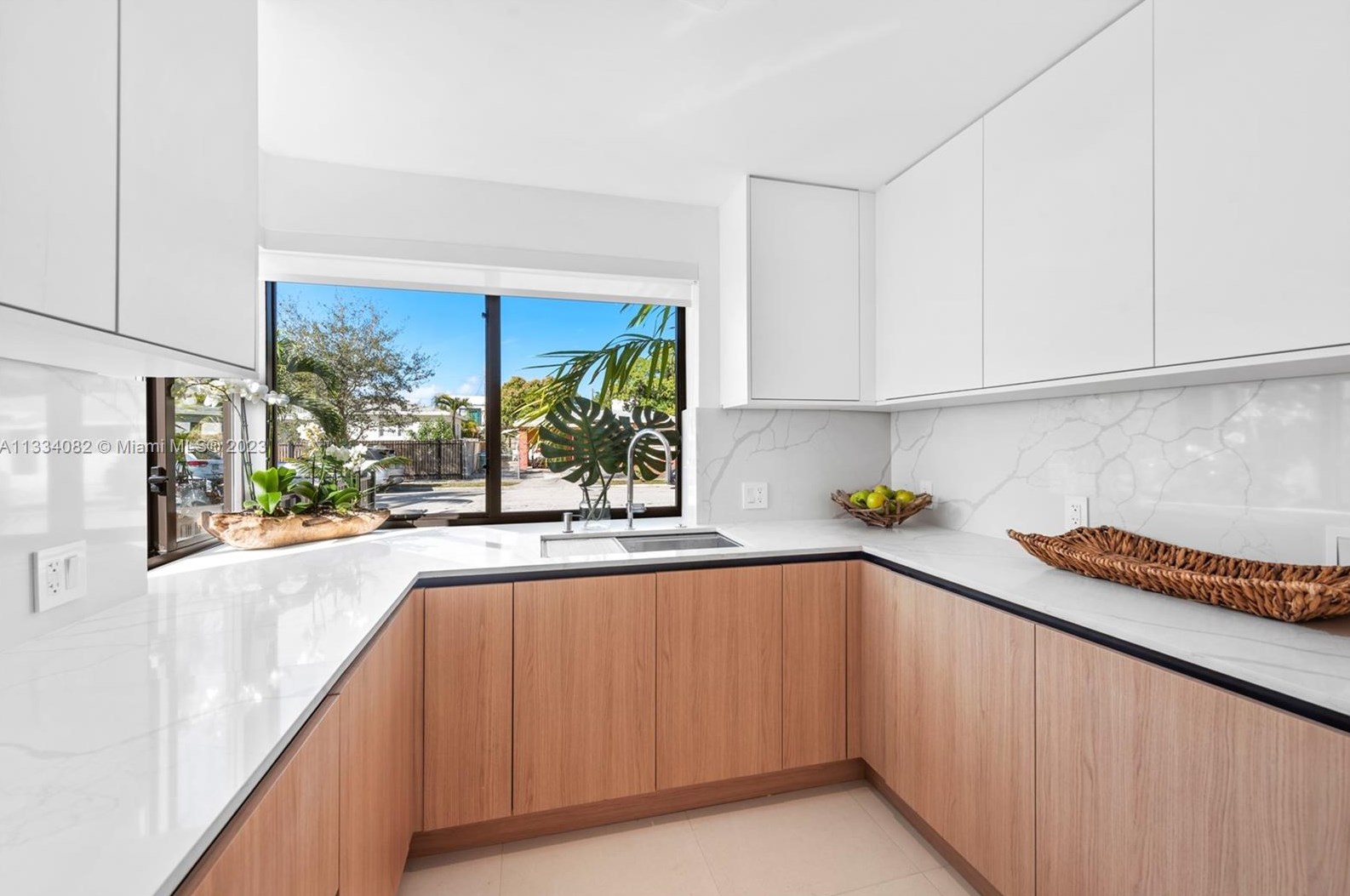 120 49 St, Miami FL 33175-5000 exterior