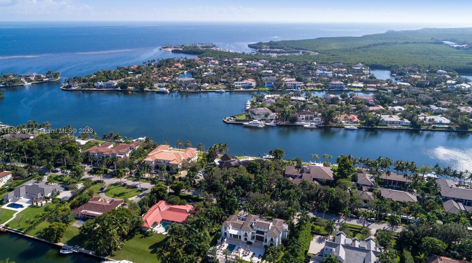 550 Arvida Pkwy, Miami FL  33156-2321 exterior