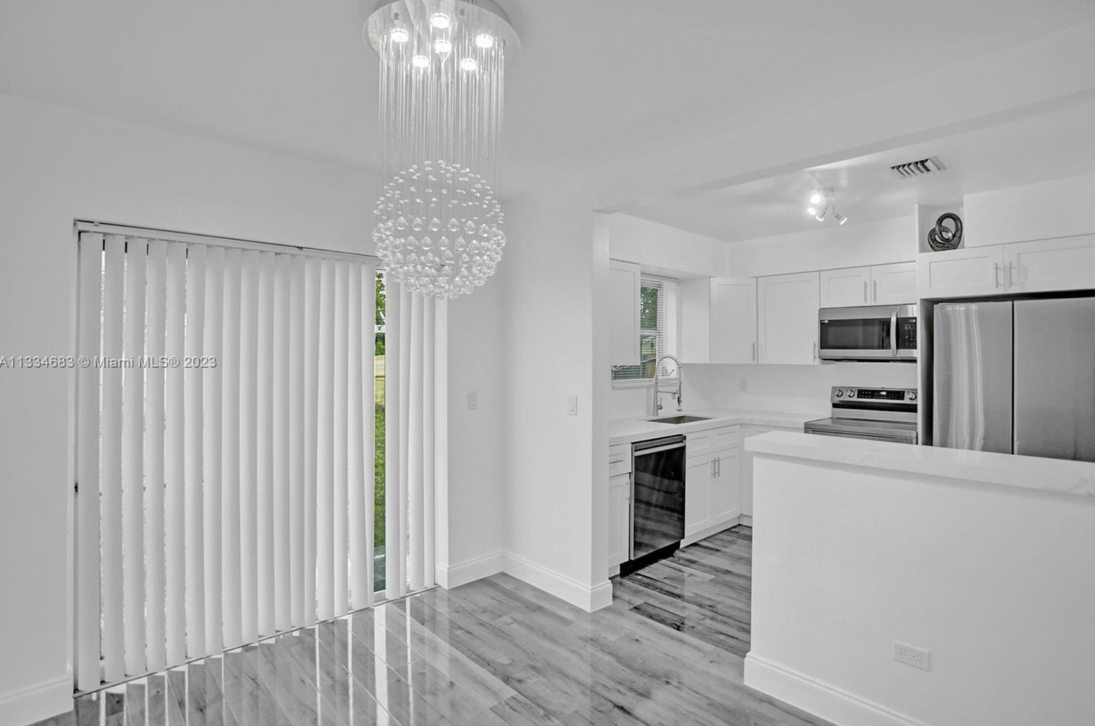 411 70th Ave, Hollywood FL  33024-7459 exterior