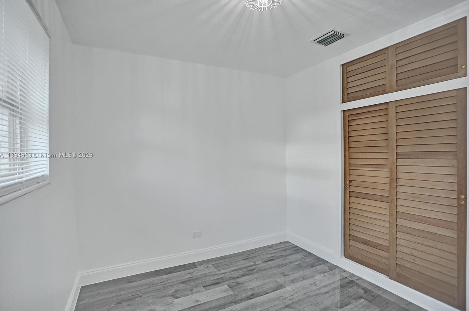 411 70th Ave, Hollywood FL  33024-7459 exterior