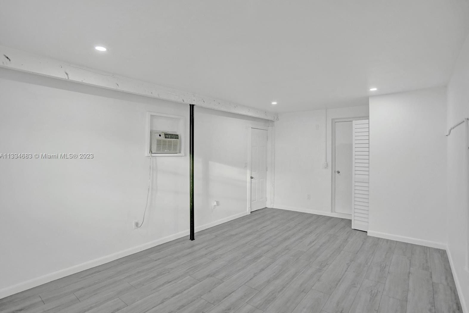 411 70th Ave, Hollywood FL  33024-7459 exterior