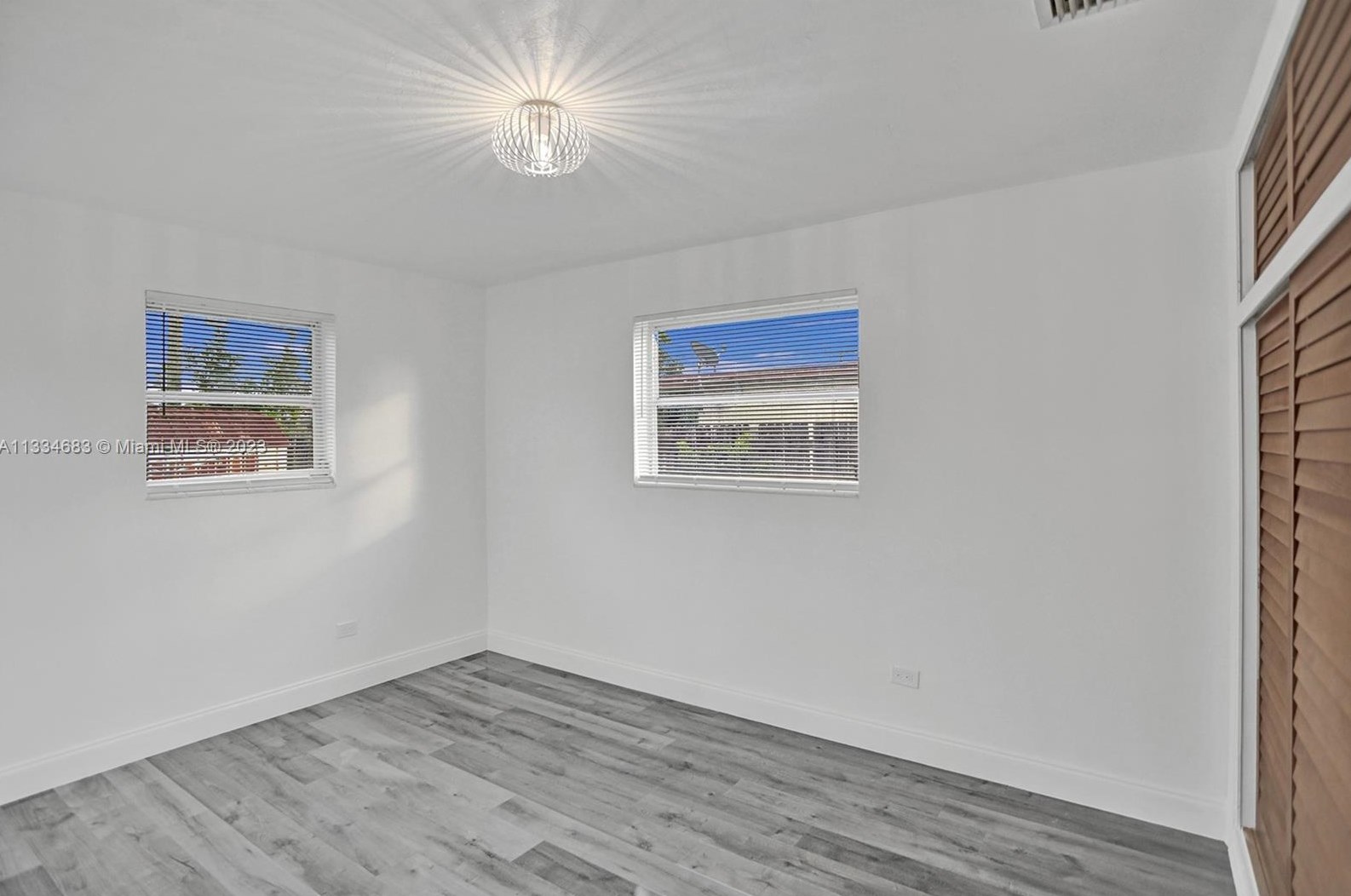 411 70th Ave, Hollywood FL  33024-7459 exterior