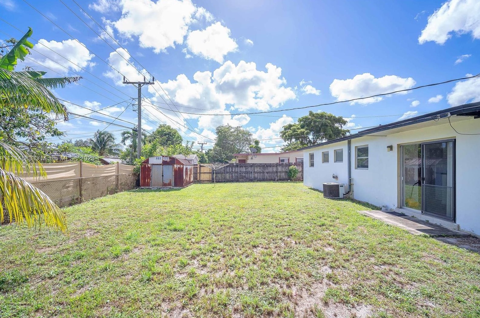 411 70th Ave, Hollywood FL  33024-7459 exterior