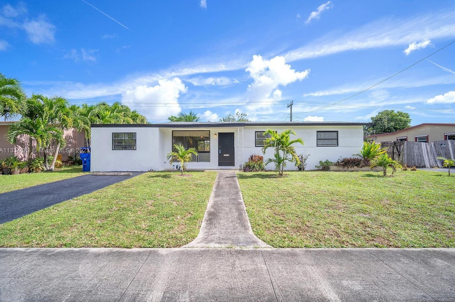 411 70th Ave, Hollywood FL  33024-7459 exterior