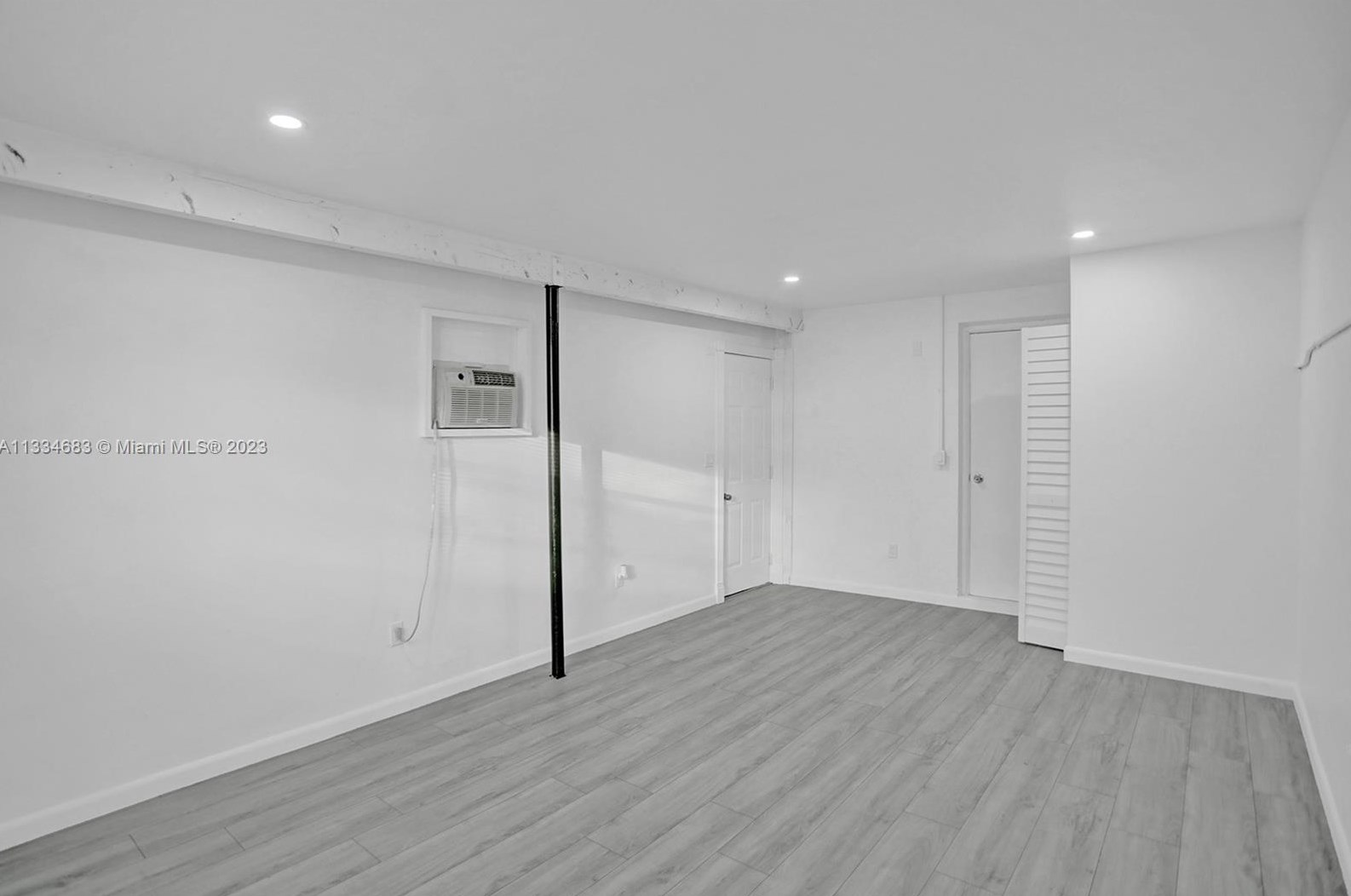 411 70th Ave, Hollywood FL  33024-7459 exterior