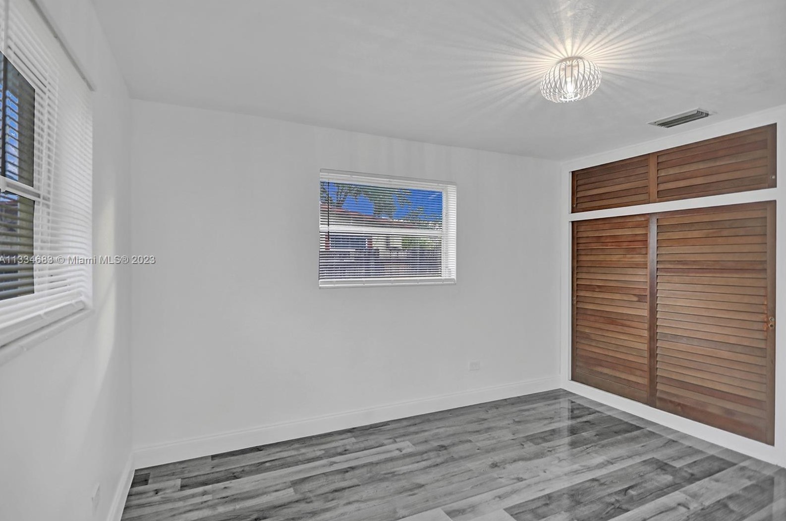 411 70th Ave, Hollywood FL  33024-7459 exterior