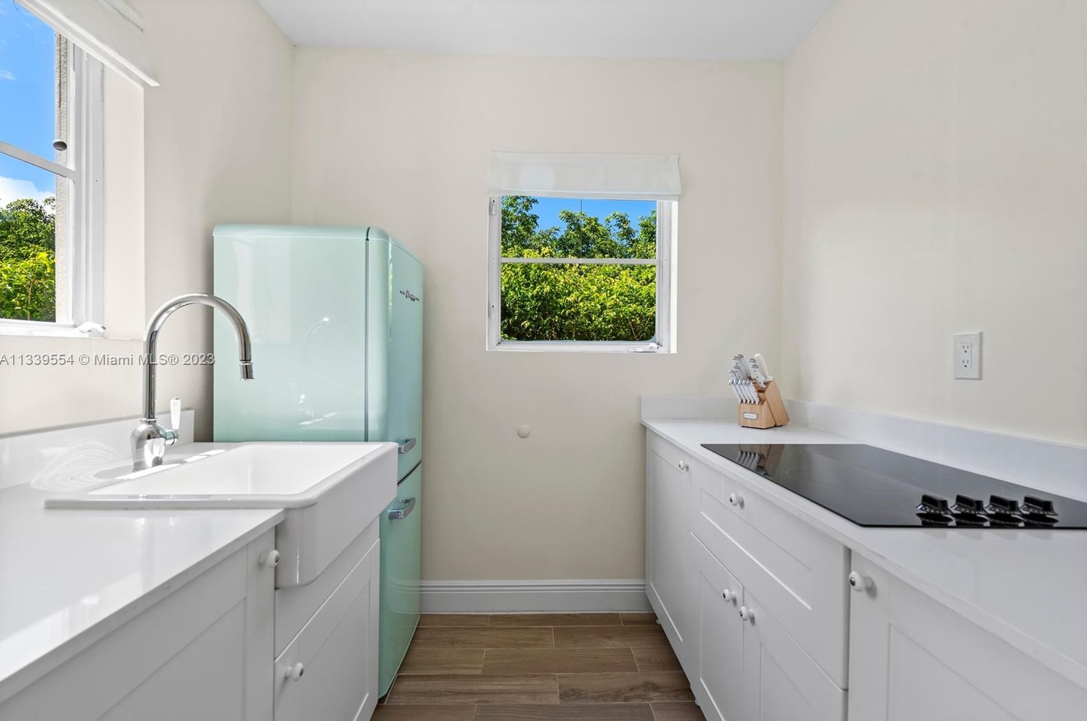 3447 Chase Ave, Miami FL  33140-3416 exterior