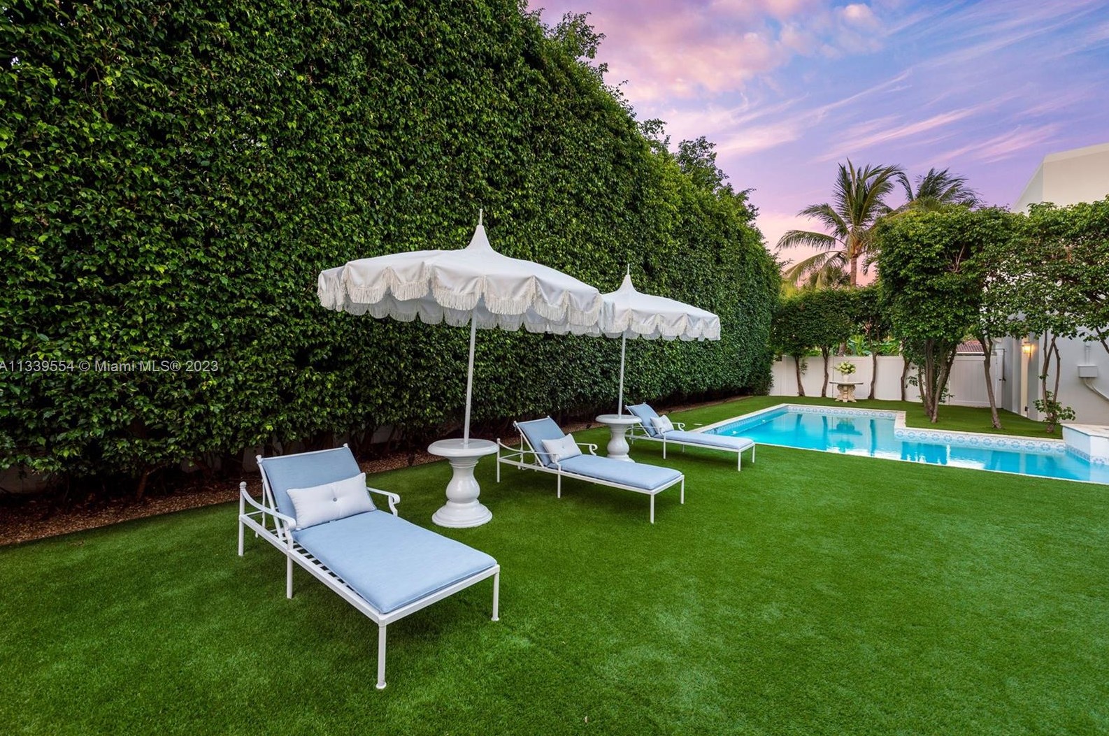 3447 Chase Ave, Miami FL  33140-3416 exterior