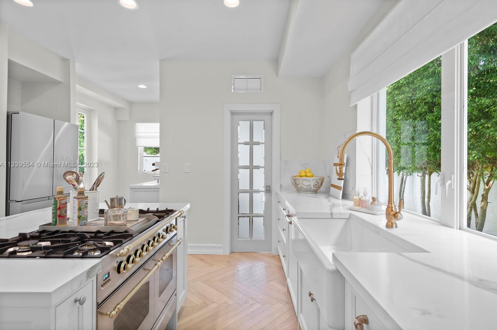 3447 Chase Ave, Miami FL  33140-3416 exterior