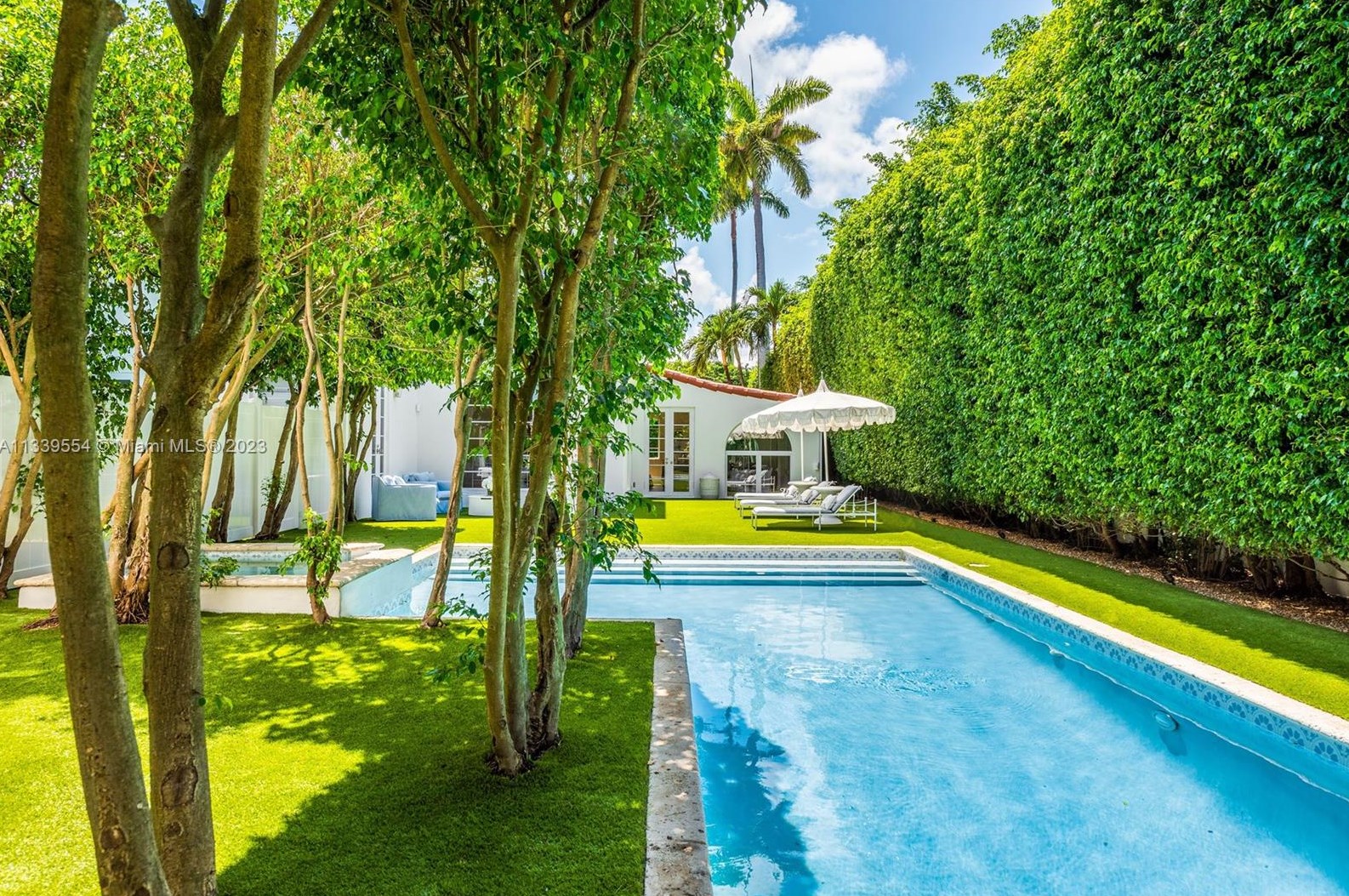 3447 Chase Ave, Miami FL  33140-3416 exterior