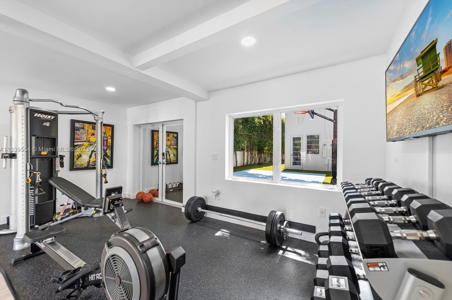 3447 Chase Ave, Miami FL  33140-3416 exterior