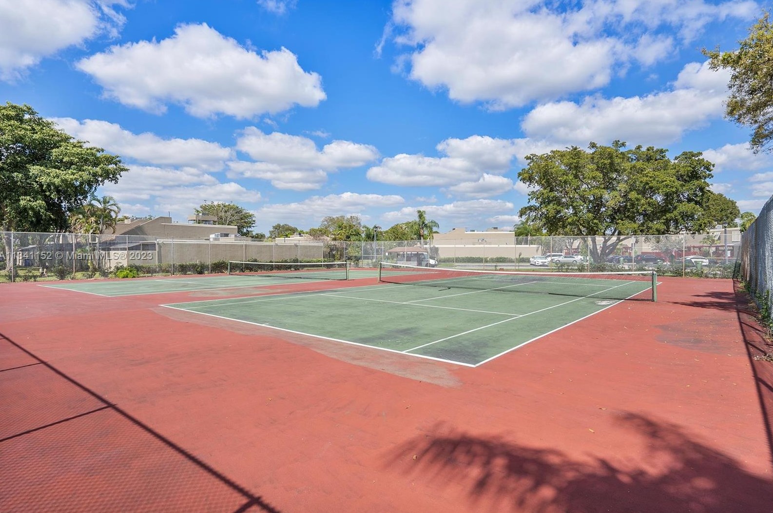 1471 Fairway Rd, Hollywood FL 33026-3039 exterior