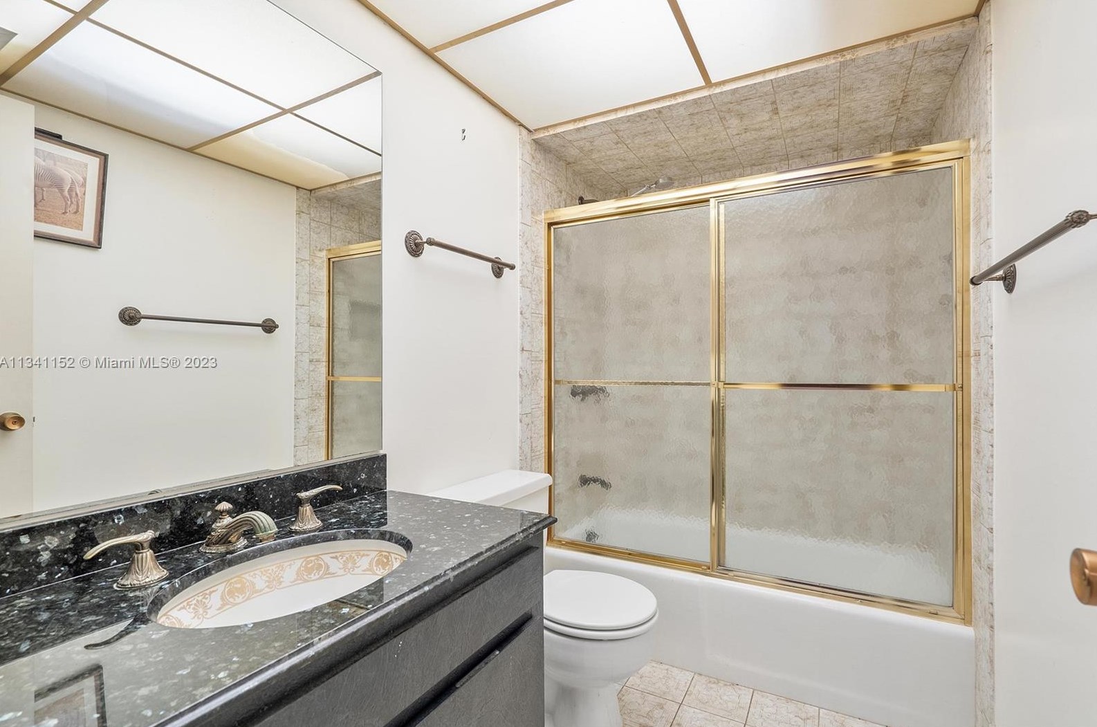 1471 Fairway Rd, Hollywood FL 33026-3039 exterior