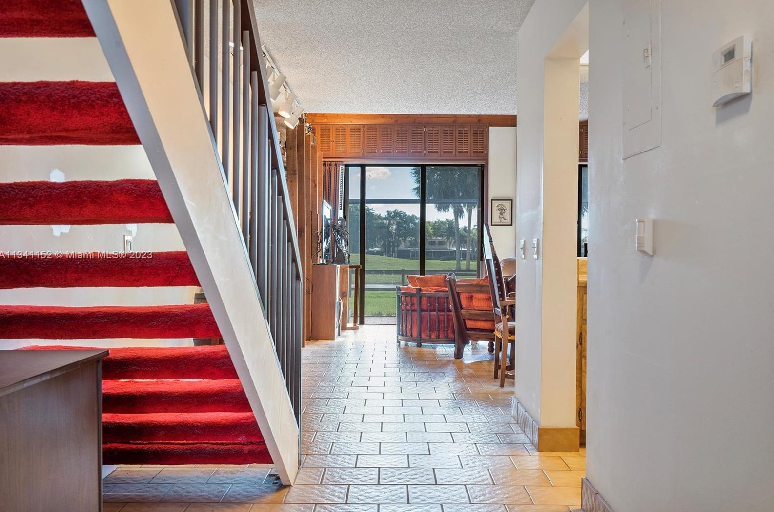 1471 Fairway Rd, Hollywood FL 33026-3039 exterior