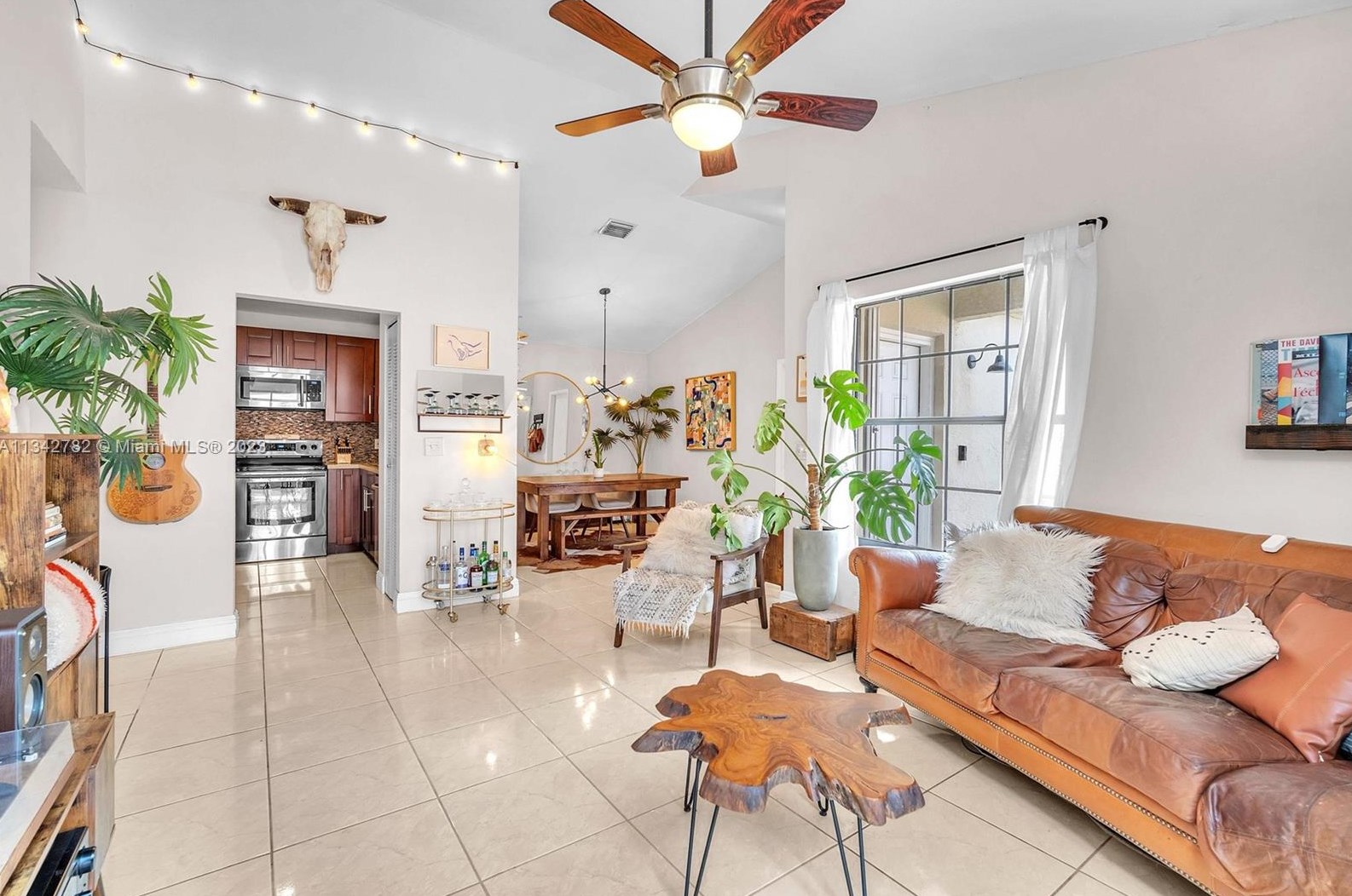 2451 85th Ter, Hollywood FL  33025-2119 exterior