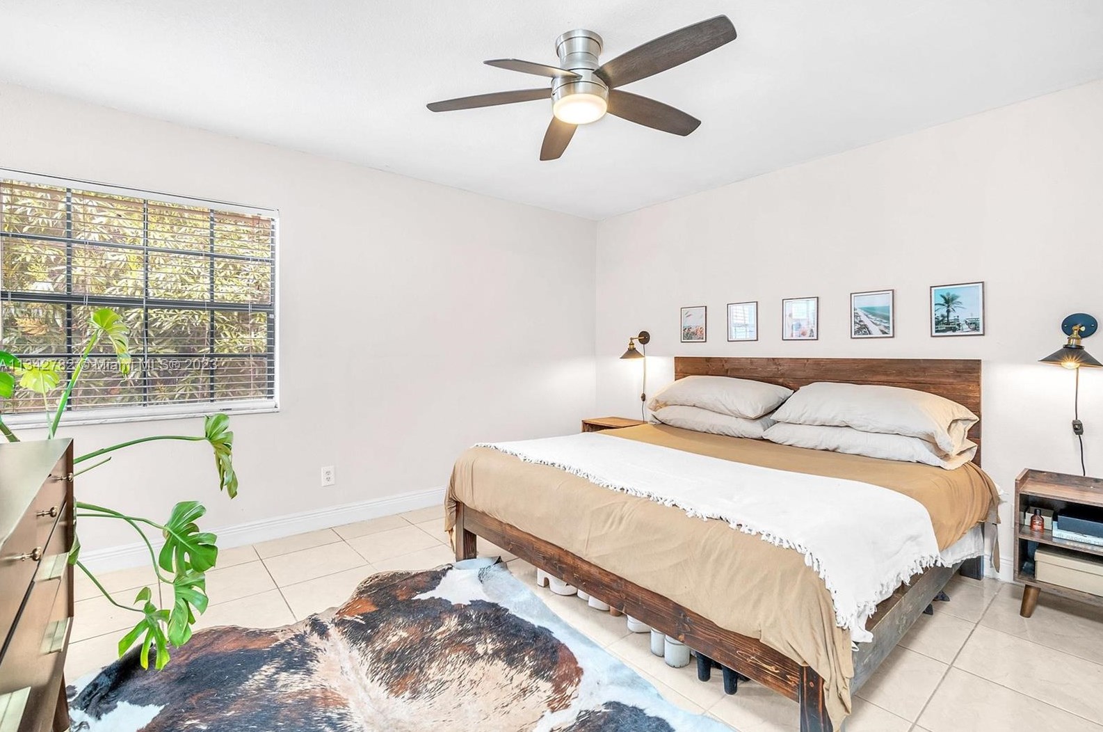 2451 85th Ter, Hollywood FL  33025-2119 exterior