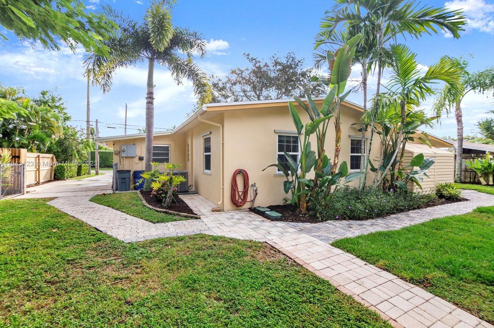 404 Caloosahatchee Ave, Jupiter FL  33458-5604 exterior