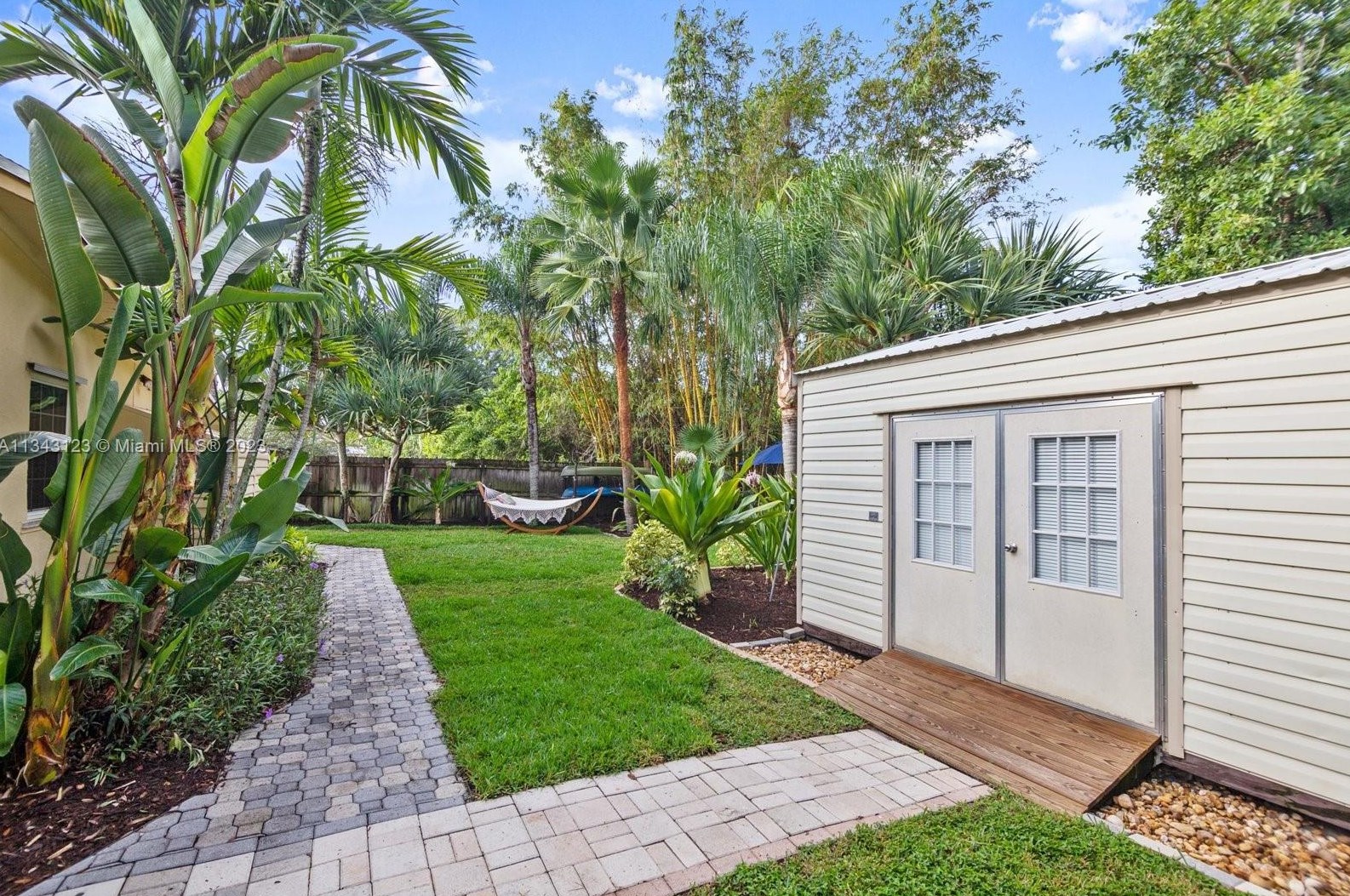 404 Caloosahatchee Ave, Jupiter FL  33458-5604 exterior