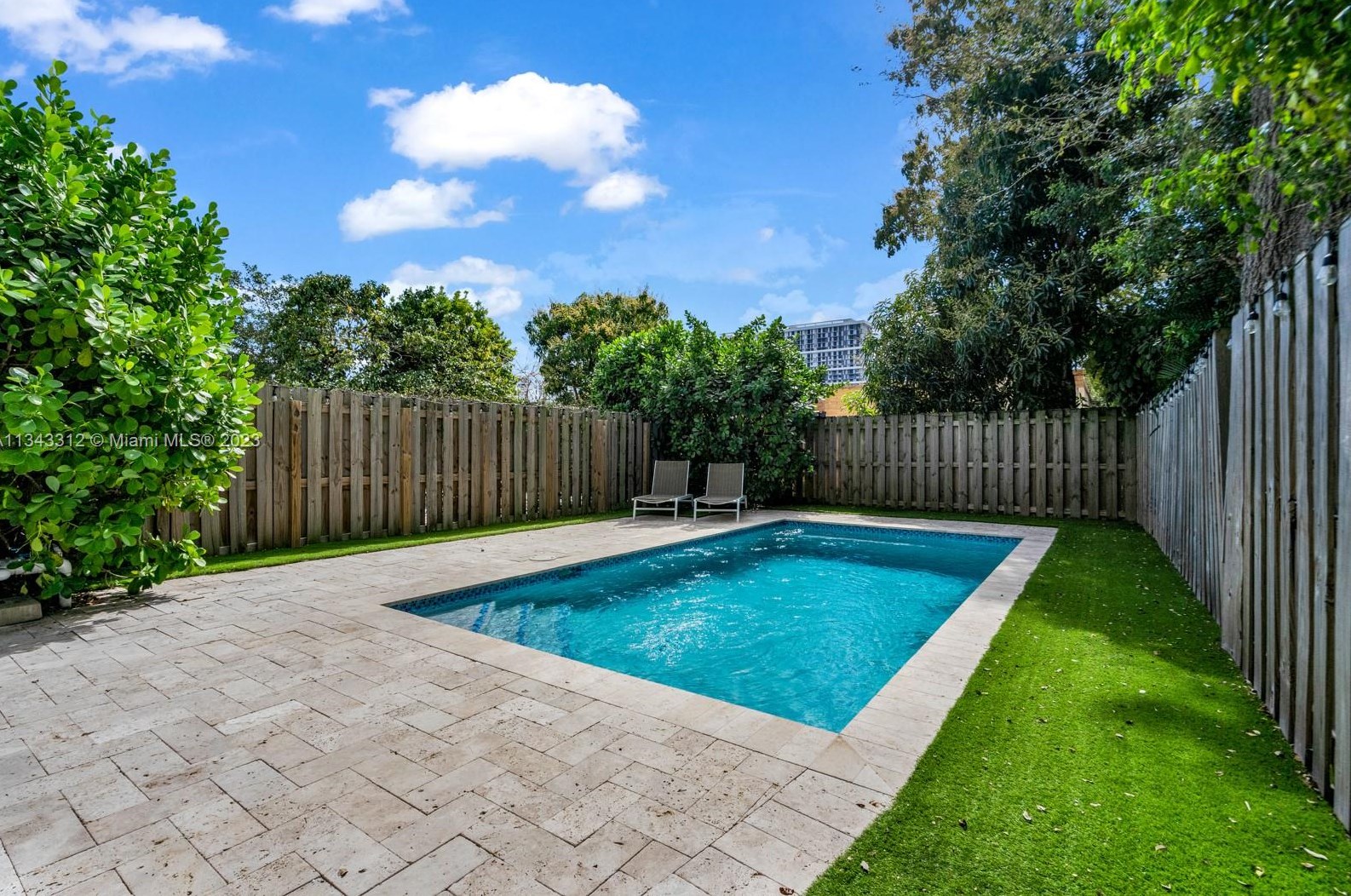 2920 25th Ter, Miami FL 33133-2112 exterior